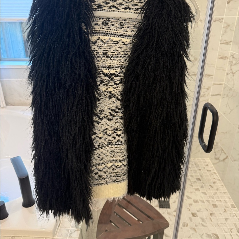 Elegant Black and White Women's Sweater Vest